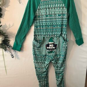 La Vie En Rose Festive Green Women's Pajama Onesie